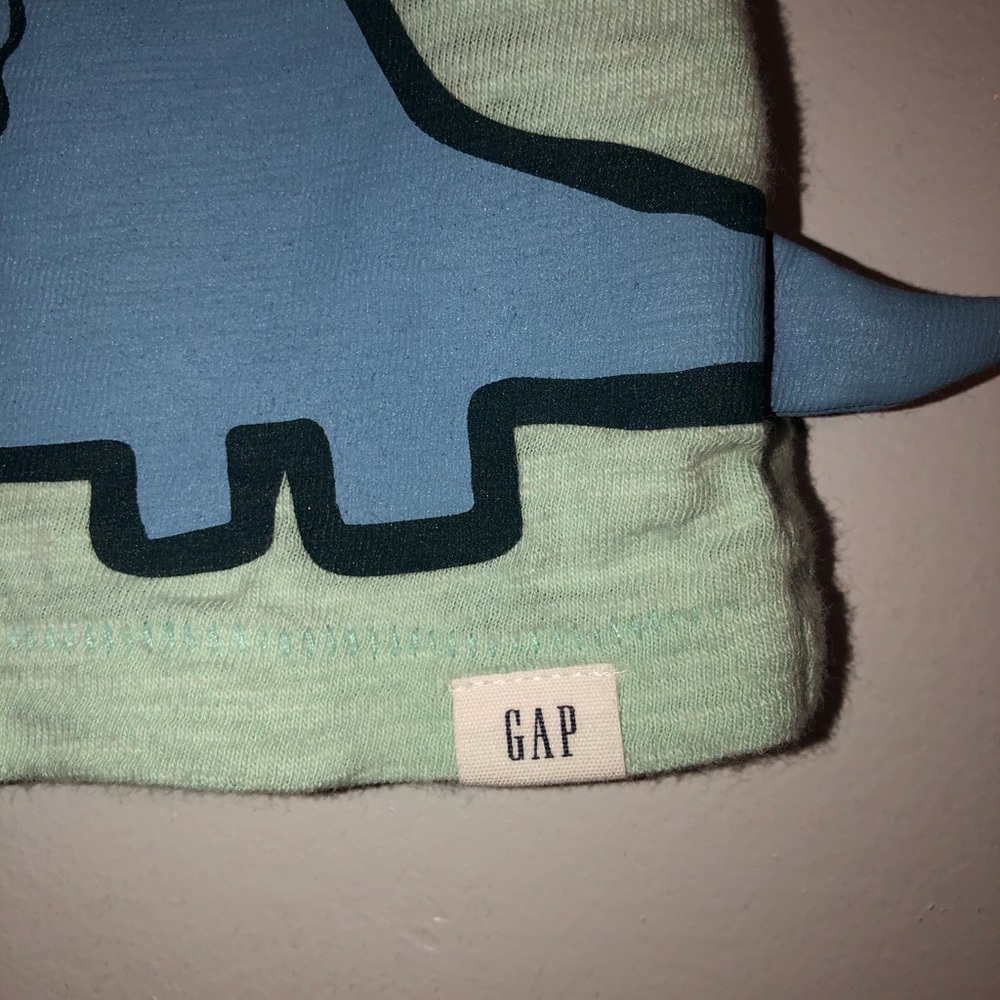 Shirt - Picture 3 of 4